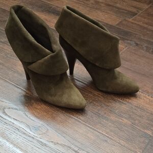 Via Spiga Olive Heeled Boots